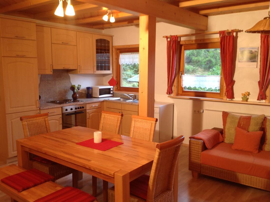 Holzbildhauerei Kammerer Triberg im Schwarzwald Habitación foto