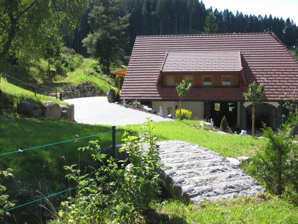Holzbildhauerei Kammerer Triberg im Schwarzwald Exterior foto
